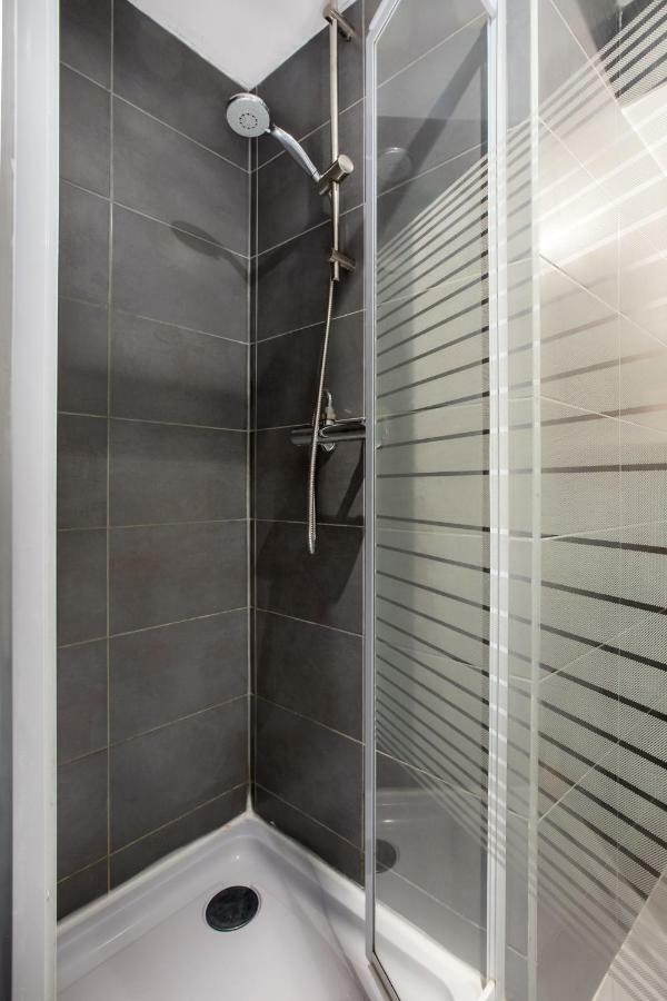 Charmant Appartement Au Coeur Du Vieux Лилль Экстерьер фото